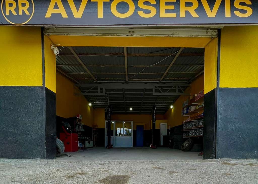 RR AVTOSERVIS